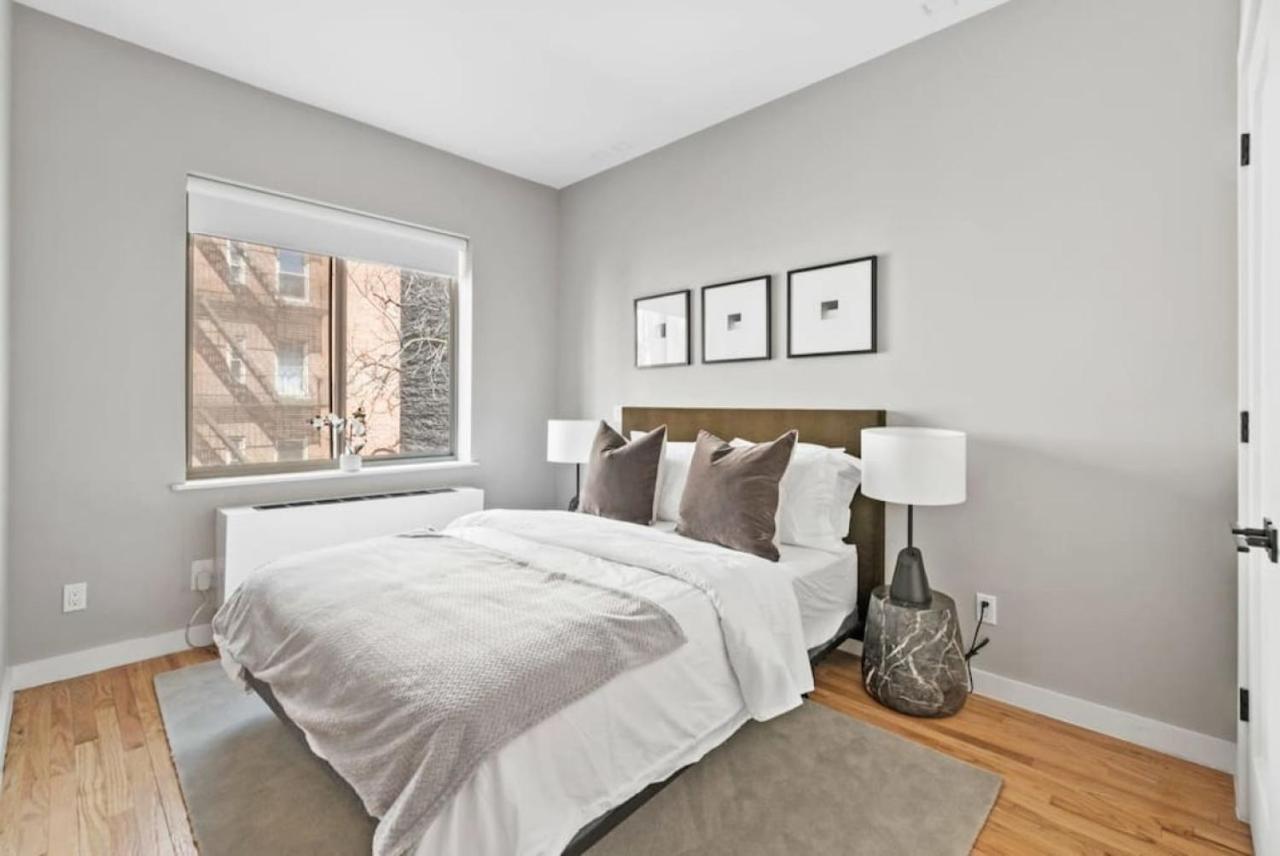 Top Notch 2Br Suite Minutes To Central Park Нью-Йорк Екстер'єр фото